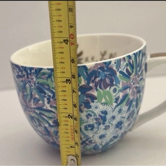 Lilly Pulitzer Blue Floral Ceramic Gold Handle Large Coffee Tea Mug Cup - 12 Oz. - Picture 3 of 6